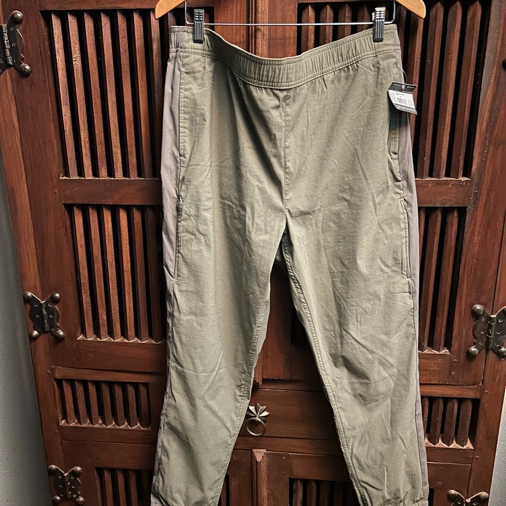Eddie Bauer Women's Khaki Ankle Pants